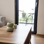 Center Apartment *